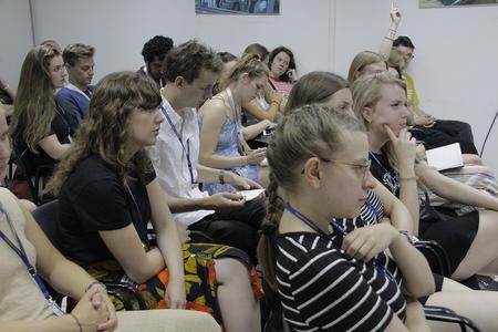 3. EULEX hosts University of Amsterdam students