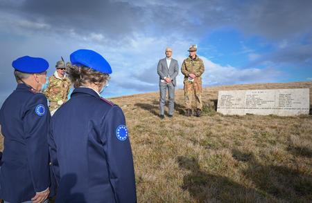 With a wreath laying ceremony, EULEX’s Italian contingent commemorates flight 3275 plane crash victims-3