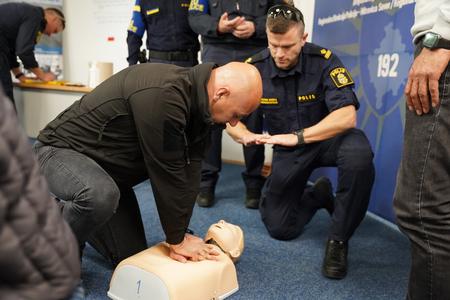 EULEX and Swedish Police experts help enhance life-saving skills for Kosovo Police officers