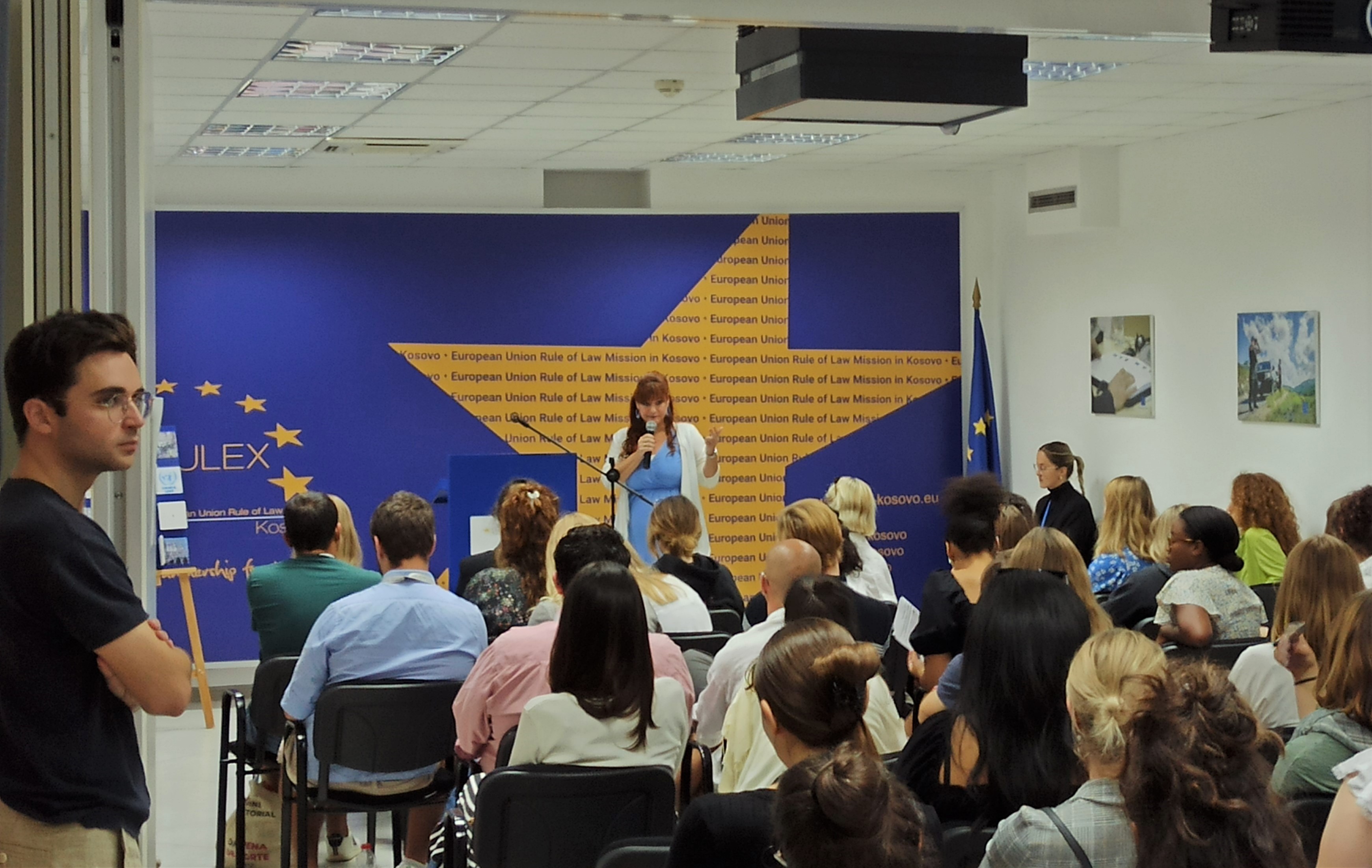 EULEX-i nikoqir i studentëve për master nga Kampusi Global i të Drejtave të Njeriut