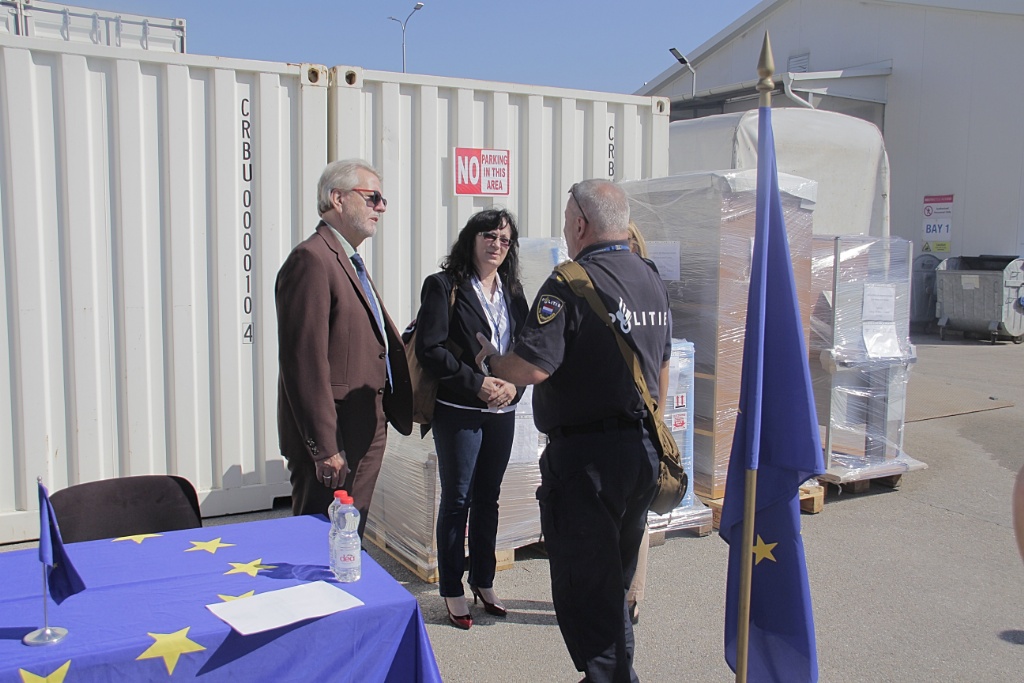 EULEX donates equipment and furniture to the Women’s Shelter in Novo Brdo/ Novobërdë