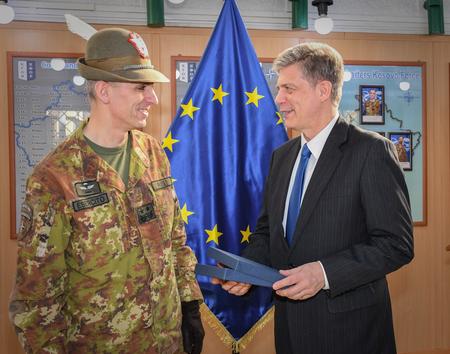 2. Meeting between the Head of EULEX and the KFOR Commander