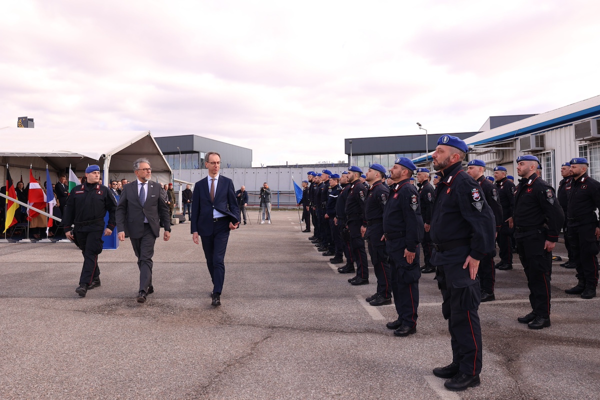 Pripadnicima Rezervne specijalizovane policijske jedinice EULEX-a dodeljene medalje za službu ZBOP, u prisustvu ministra unutrašnjih poslova Kosova i komandanta civilnih operacija EU