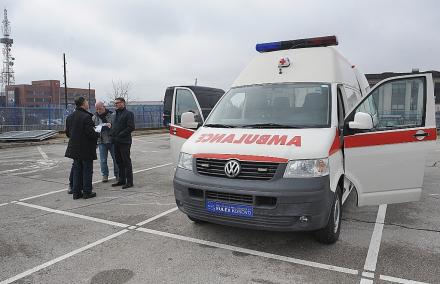 Ambulance Donation 12.02.2016 _01