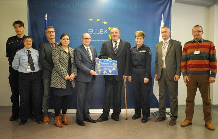 EULEX staff donate to Kosovo Red Cross 2